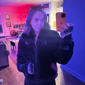 Meet your Posher, Truly